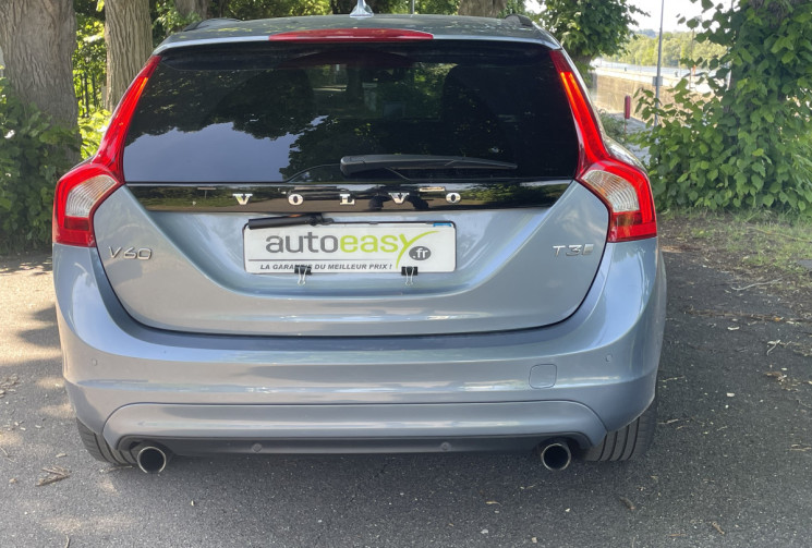 Volvo V60 1.5Ti MOMENTUM GEARTRONIC T3 152 / BOITE AUTO