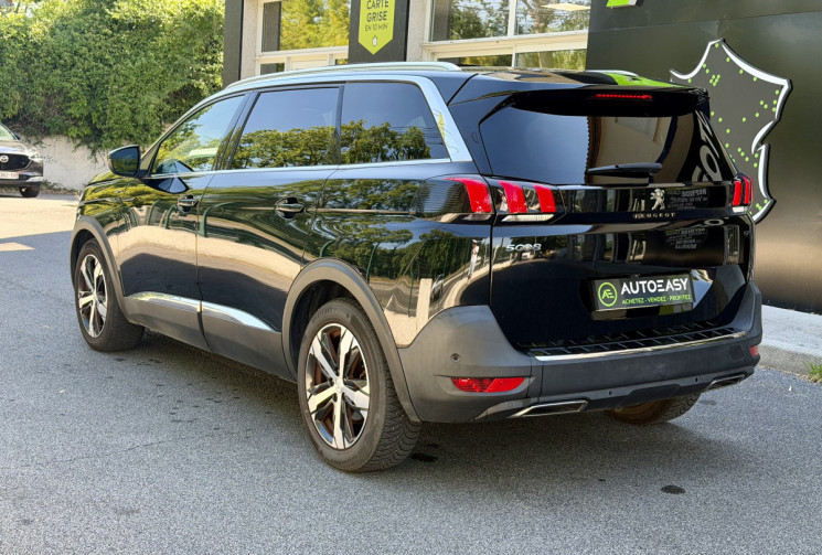 Peugeot 5008 GT 2.0 HDi 180 EAT8  7 places / Toit ouvrant / Carplay / Camera / Cuir / Entretien OK