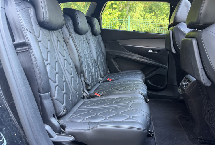 Peugeot 5008 GT 2.0 HDi 180 EAT8  7 places / Toit ouvrant / Carplay / Camera / Cuir / Entretien OK