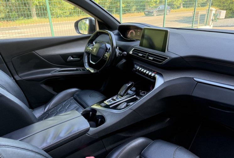 Peugeot 5008 GT 2.0 HDi 180 EAT8  7 places / Toit ouvrant / Carplay / Camera / Cuir / Entretien OK