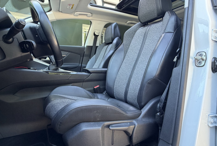 Peugeot 5008 ALLURE 1.5 HDI 130 7 places / Toit ouvrant / Carplay / Camera / FULL Entretien Peugeot
