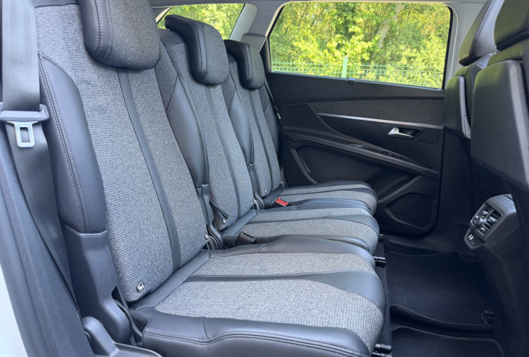 Peugeot 5008 ALLURE 1.5 HDI 130 7 places / Toit ouvrant / Carplay / Camera / FULL Entretien Peugeot