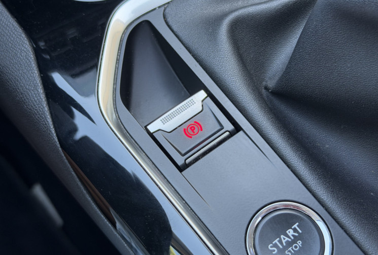 Peugeot 5008 ALLURE 1.5 HDI 130 7 places / Toit ouvrant / Carplay / Camera / FULL Entretien Peugeot