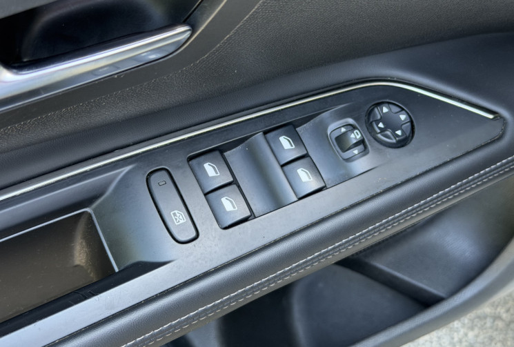Peugeot 5008 ALLURE 1.5 HDI 130 7 places / Toit ouvrant / Carplay / Camera / FULL Entretien Peugeot