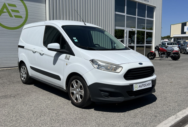 Ford Transit COURIER 1.5 TDCi 75 cv * Distribution Faite