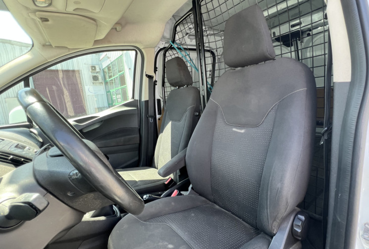 Ford Transit COURIER 1.5 TDCi 75 cv * Distribution Faite