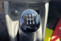 Ford Transit COURIER 1.5 TDCi 75 cv * Distribution Faite