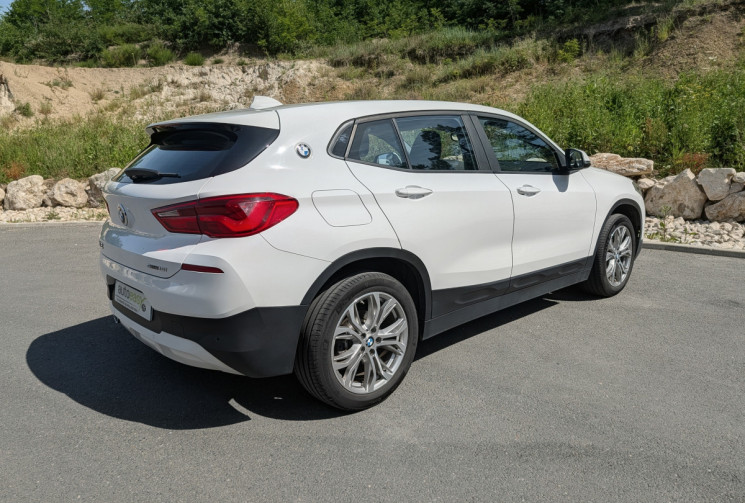 BMW X2 18i  dkg7140 cv lounge plus