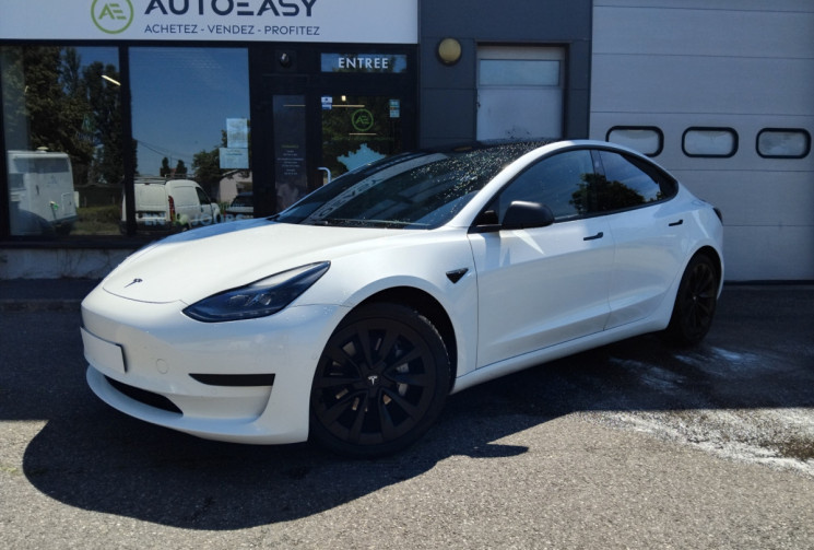 Tesla Model 3  Phase 2 Standard RWD - 1°Main - Très bon état