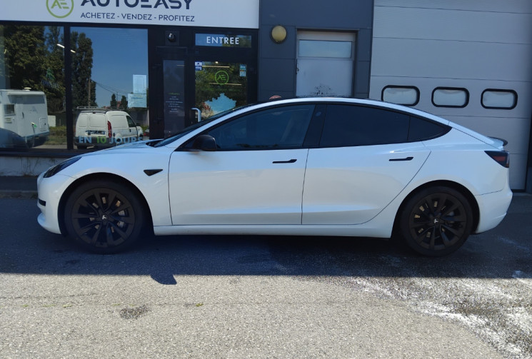 Tesla Model 3  Phase 2 Standard RWD - 1°Main - Très bon état - SOH 79% - NMC