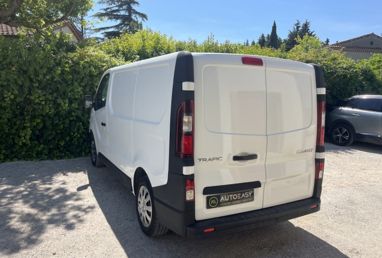 Renault Trafic Fg III (F82) L1H1 1000 1.6 dCi 120ch Confort Euro6 // PRIX TTC // PAS DE TVA