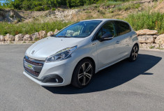 Peugeot 208 Phase 2 1.2  EAT6 110 cv GT LINE / 1° main / entretien peugeot / distri OK