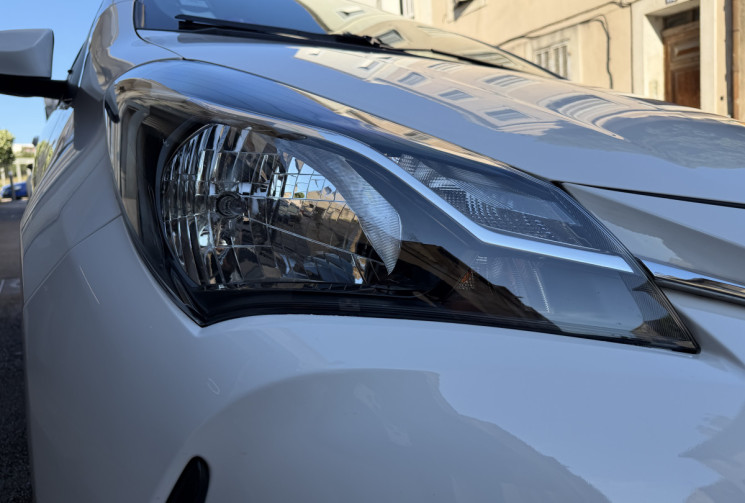 Toyota Yaris 3 France 1.0 VVTi 12V 72 cv 2em main / tel / clim / 18 000 km 