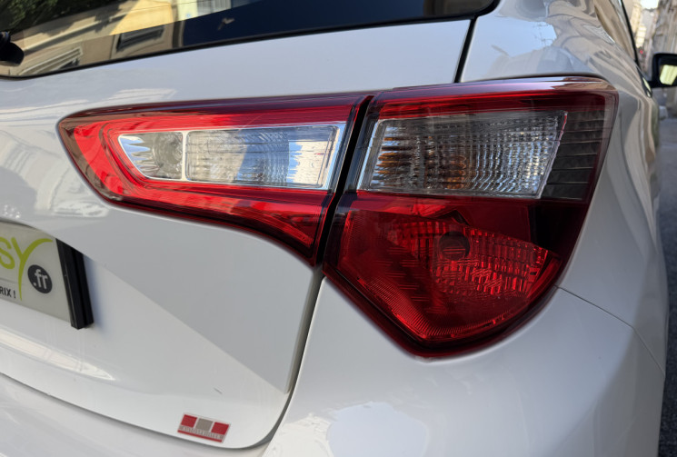 Toyota Yaris 3 France 1.0 VVTi 12V 72 cv 2em main / tel / clim / 18 000 km 