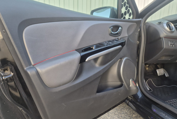 Renault Clio IV ESTATE GT 120CV EDC6 BOITE AUTOMATIQUE * CARNET COMPLET 