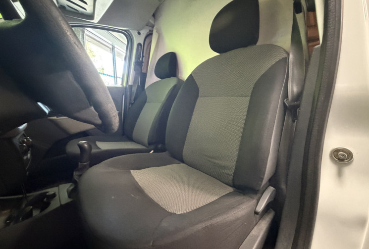 Dacia Dokker 1.5 DCI 90 CH ECRAN CARPLAY DISTRIBUTION OK