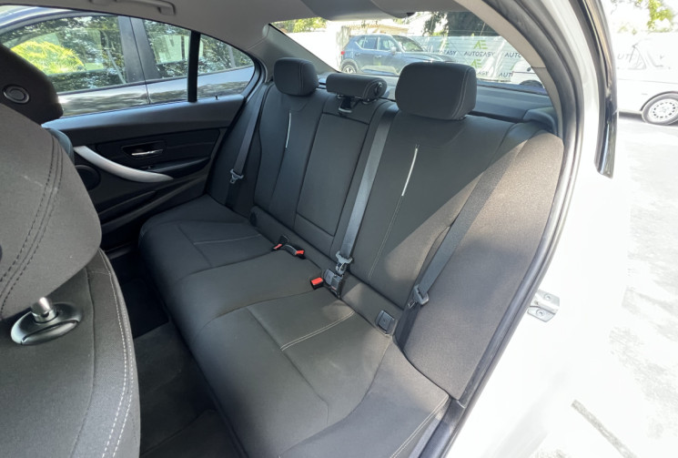 BMW Série 3 F30 318d 143 BVA Sport / GPS / Radars AR / Entretien à Jour