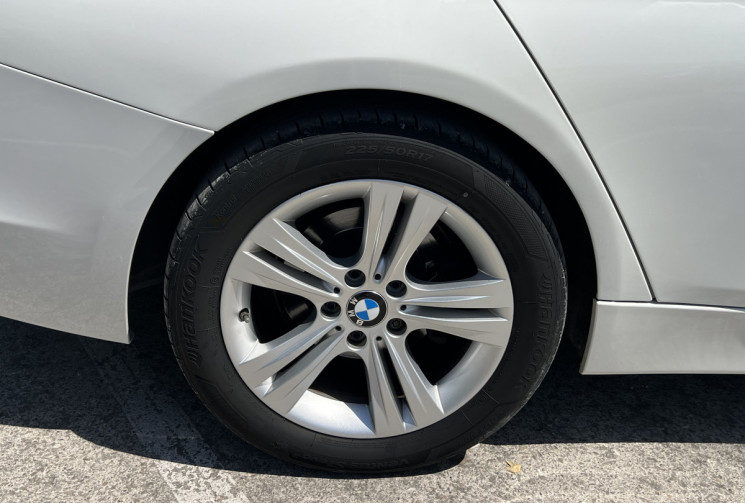 BMW Série 3 F30 318d 143 BVA Sport / GPS / Radars AR / Entretien à Jour