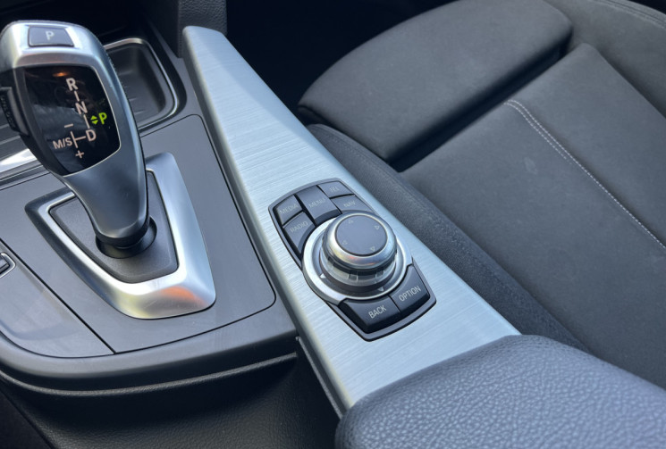 BMW Série 3 F30 318d 143 BVA Sport / GPS / Radars AR / Entretien à Jour