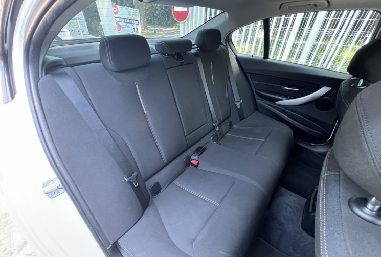 BMW Série 3 F30 318d 143 BVA Sport / GPS / Radars AR / Entretien à Jour