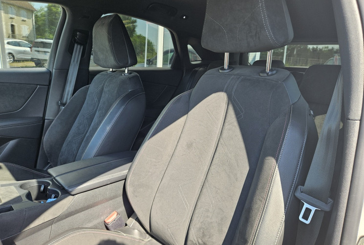 DS DS 7 Crossback 1.5 BLUE HDI 130 EAT8 PERFORMANCE LINE
