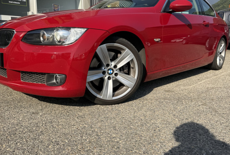 BMW SERIE 3 COUPE E92 335i 3.0i 306 BVA Pack luxe - full origine 94000 km 