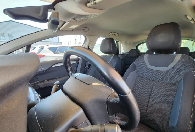 Citroën C4 1.2 130 MILLENIUM / 1ERE MAIN /   GARANTIE 12 MOIS