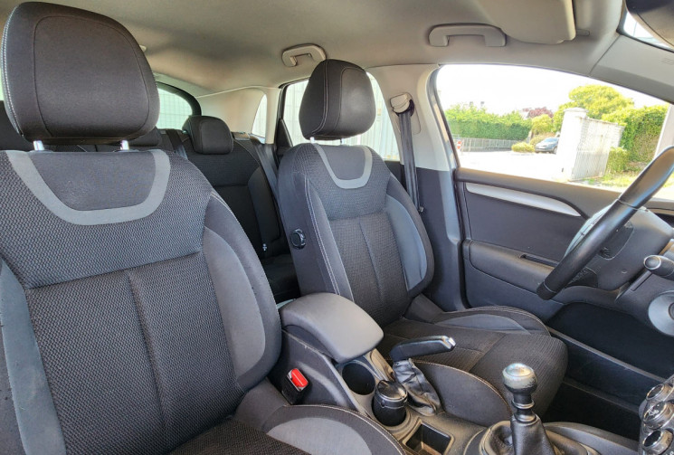 Citroën C4 1.2 130 MILLENIUM / 1ERE MAIN /   GARANTIE 12 MOIS