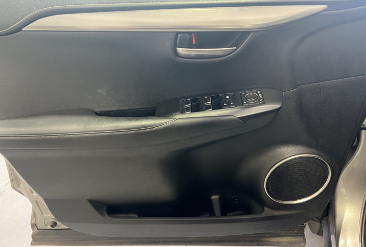 Lexus NX 300H 2.5 Hybrid 197 Business Pack / Full entretien Lexus / Caméra de recul