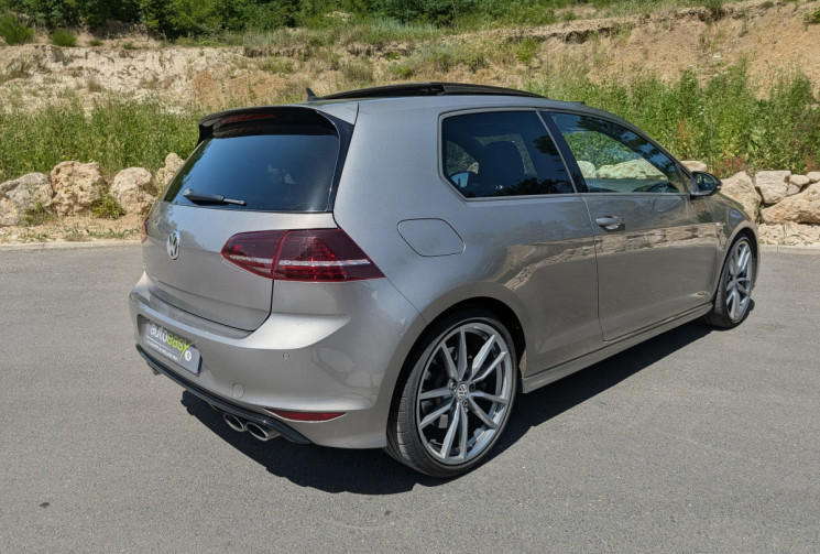 Volkswagen Golf 7 R 2.0 300 cv dsg / T.O / jantes pretoria / DCC / dynaudio / entretien wv