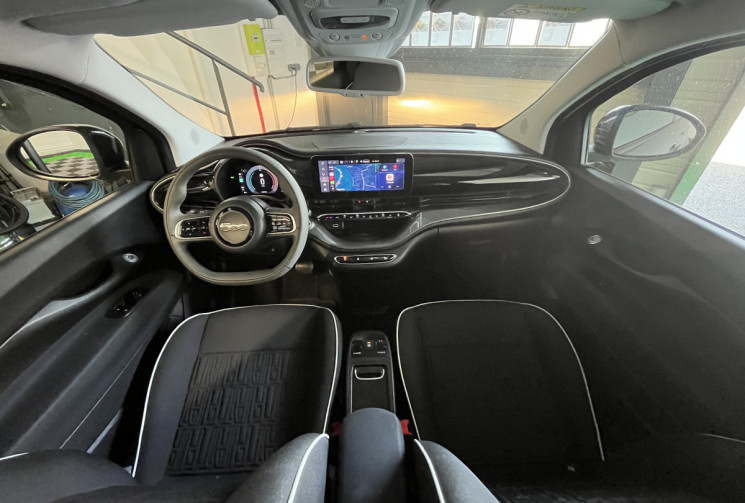 FIAT 500 Pack Confort & Style MY23 / 1 ° main / SUIVI 100 % FIAT / GARANTIE CONSTRUCTEUR 2027