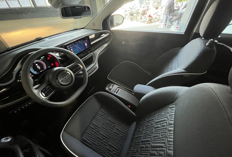 FIAT 500 Pack Confort & Style MY23 / 1 ° main / SUIVI 100 % FIAT / GARANTIE CONSTRUCTEUR 2027