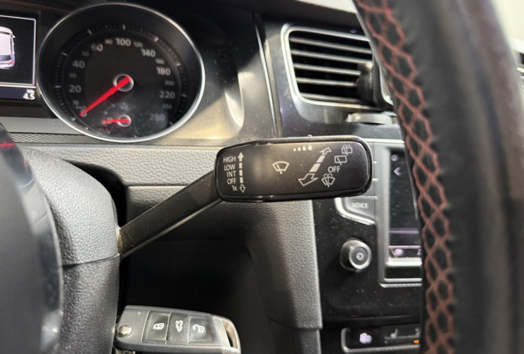 Volkswagen Golf GTI 2.0 TSI 220ch 