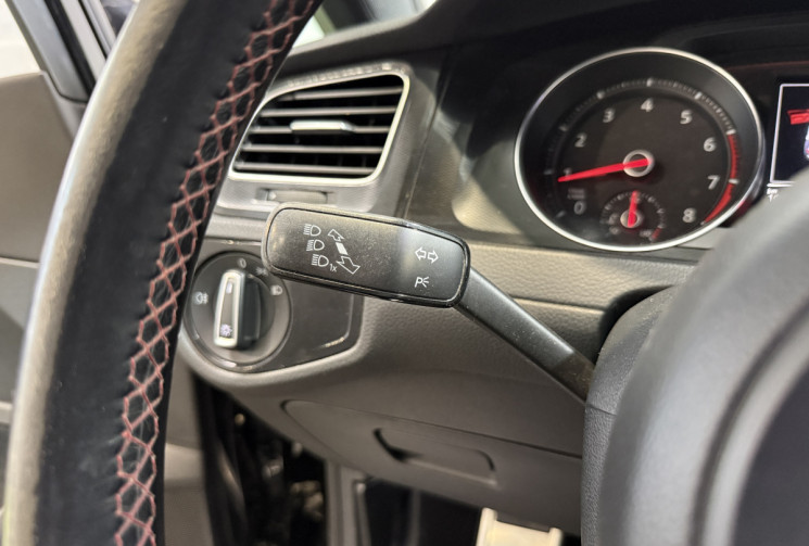 Volkswagen Golf GTI 2.0 TSI 220ch 