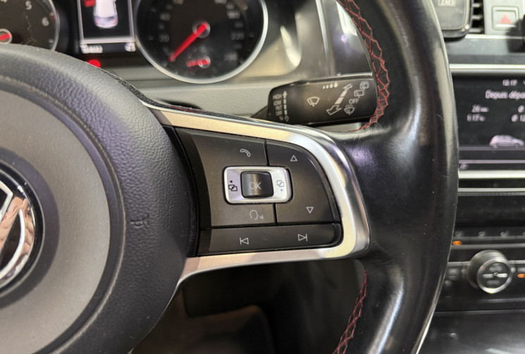 Volkswagen Golf GTI 2.0 TSI 220ch 