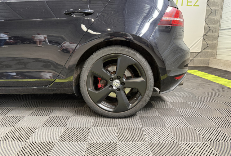 Volkswagen Golf GTI 2.0 TSI 220ch 