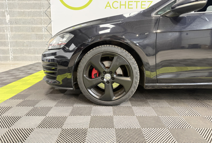 Volkswagen Golf GTI 2.0 TSI 220ch 