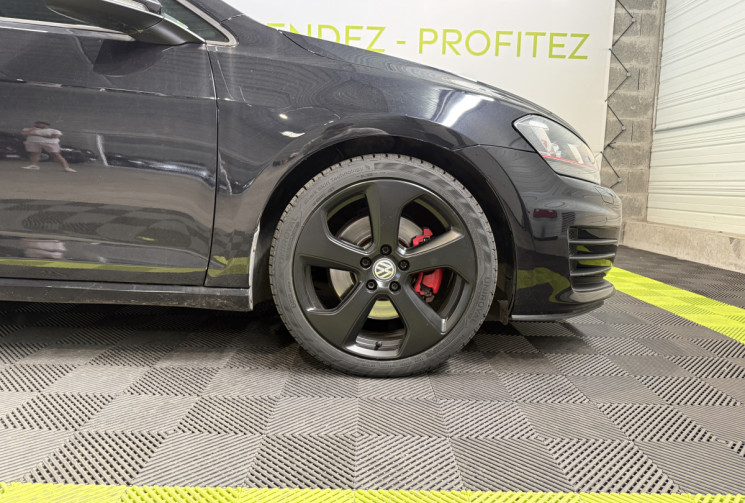 Volkswagen Golf GTI 2.0 TSI 220ch 