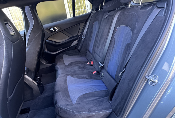 BMW Série 1 118i 136 M Sport DCT7 / Toit ouvrant / Sièges Baquet / Tête haute / Harman Kardon / TVA