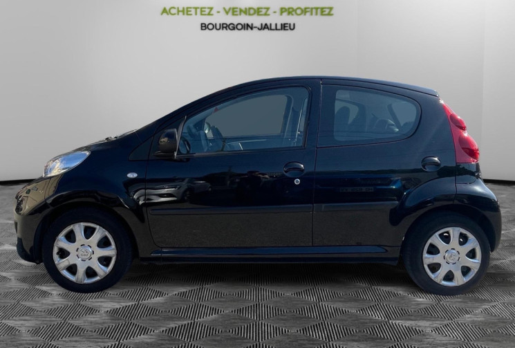 Peugeot 107 1.0 / 68 CH / TRENDY / CLIM / BVA 