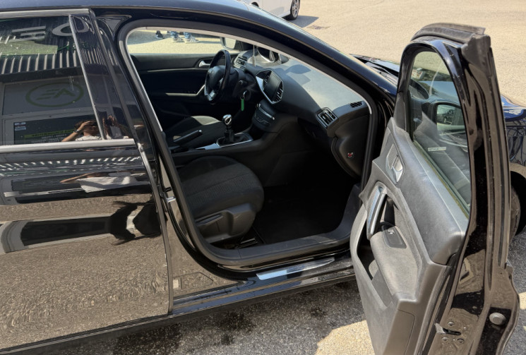 Peugeot 308 phase II 1.5 BlueHDI 16V 130 cv moteur neuf