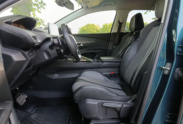 Peugeot 5008 1.2 THP Allure Business 130 / EAT8 / Courroie de distribution neuve / 7 Places