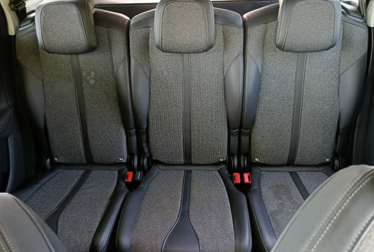 Peugeot 5008 1.2 THP Allure Business 130 / EAT8 / Courroie de distribution neuve / 7 Places
