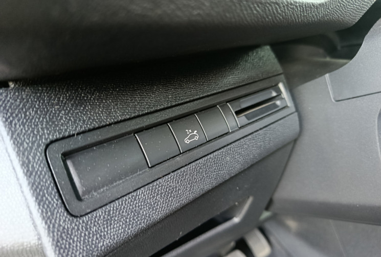 Peugeot 5008 1.2 THP Allure Business 130 / EAT8 / Courroie de distribution neuve / 7 Places