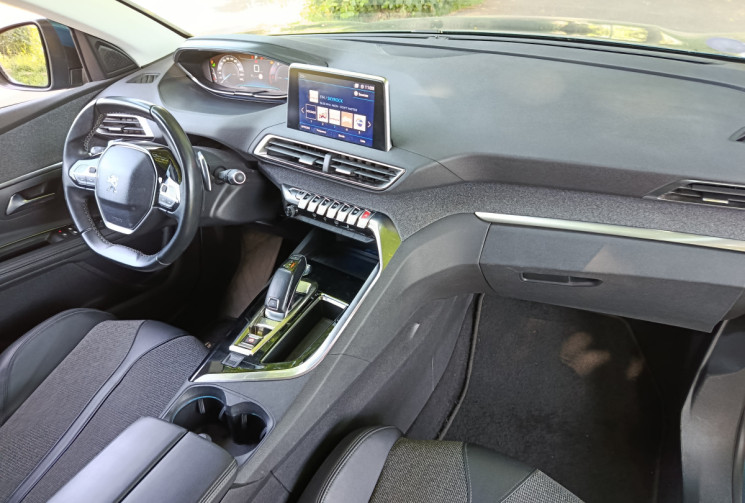 Peugeot 5008 1.2 THP Allure Business 130 / EAT8 / Courroie de distribution neuve / 7 Places