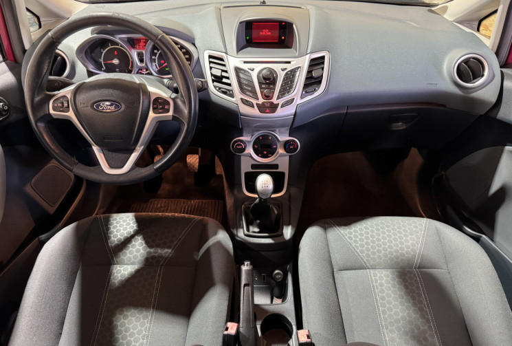 Ford Fiesta VI GARANTIE 1 AN 1.4 i 16V 96 cv TITANIUM