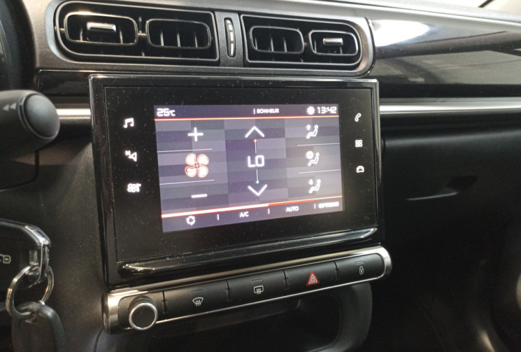 Citroën C3 1.2 83 ch Shine / Courroie de distribution remplacée en janvier 2025