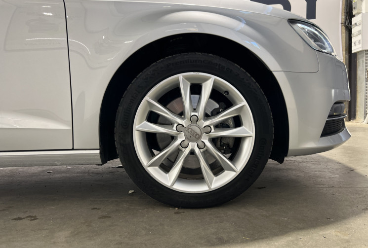 Audi A3 SPORTBACK AMBITION LUXE SUREQUIPEE 1.8 TFSI 180 ch S TRONIC 7