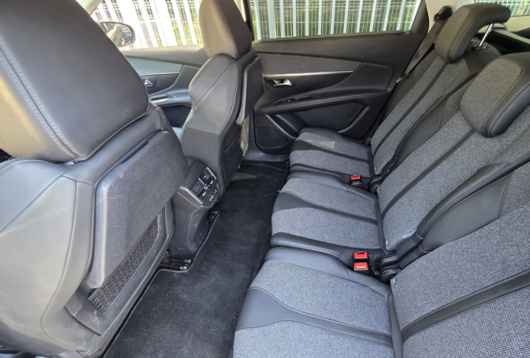 Peugeot 5008 HDI 130CV EAT 8 ALLURE 7 PLACES / ENTRETIEN A JOUR