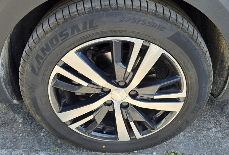 Peugeot 5008 HDI 130CV EAT 8 ALLURE 7 PLACES / ENTRETIEN A JOUR